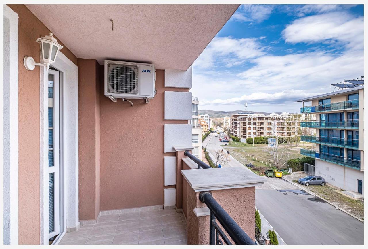 Casa Rossa 2 Lägenhet Slăntjev Brjag Exteriör bild